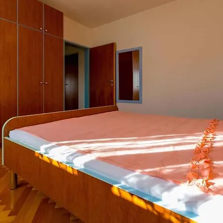 Apartment In 39196 Crikvenica