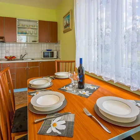 In 39196 Apartment *