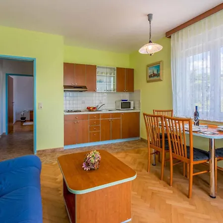 In 39196 Apartment Crikvenica